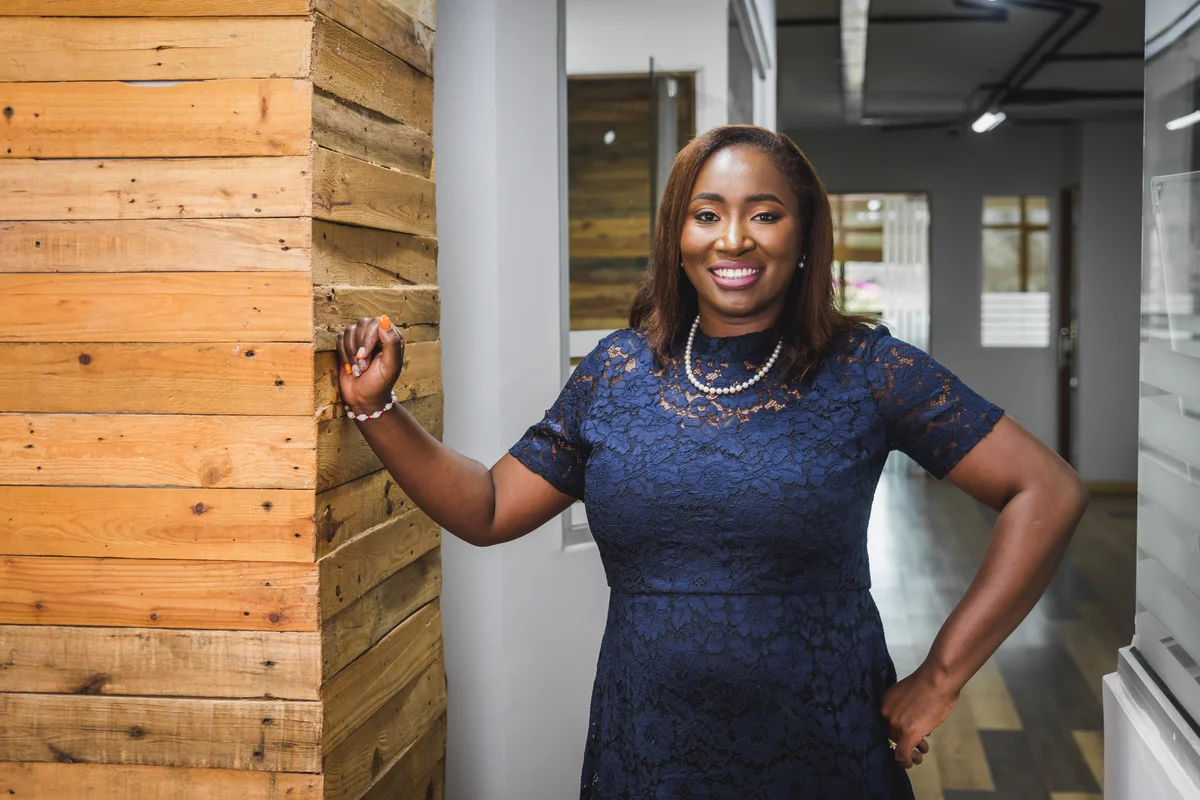 Liza Akinyi · Professional
